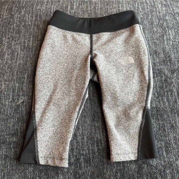 The North Face Kids Heather Gray and Black Capri Leggings - Picture 1 of 7